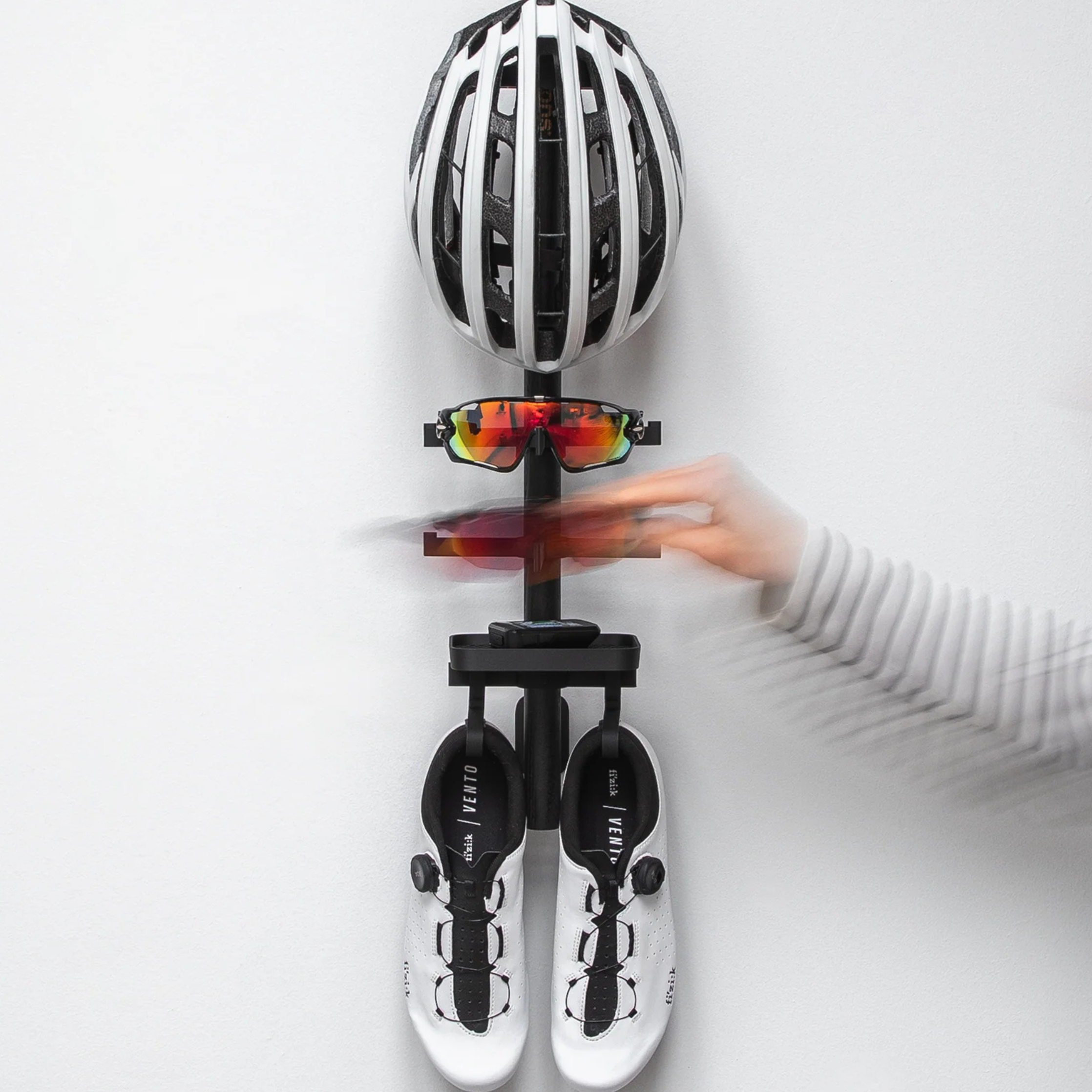 Tons opbevaringsstativ - 2x briller, hjelm, bakke og sko