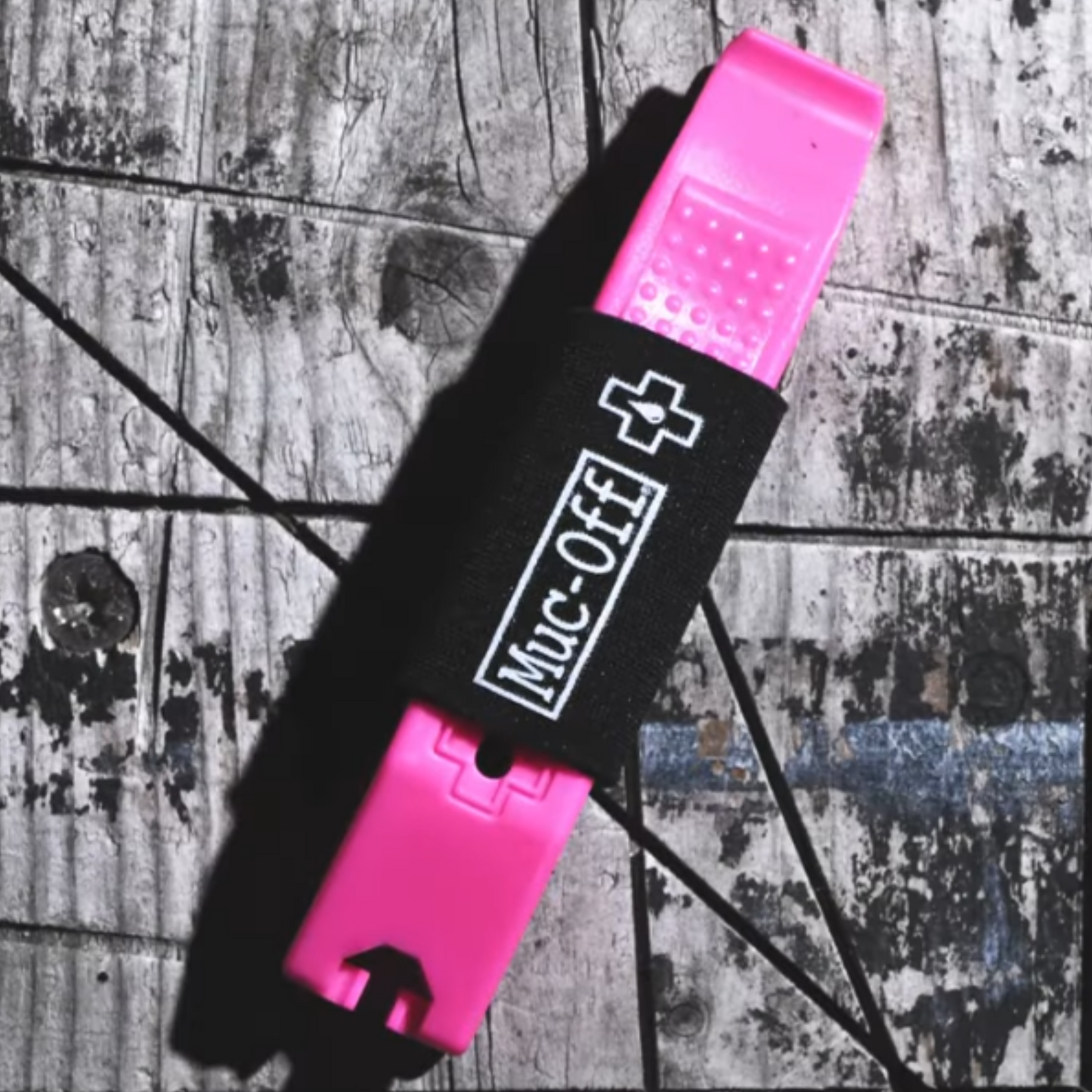 
                  
                    MUC-OFF Tyre Lever Dækjern
                  
                