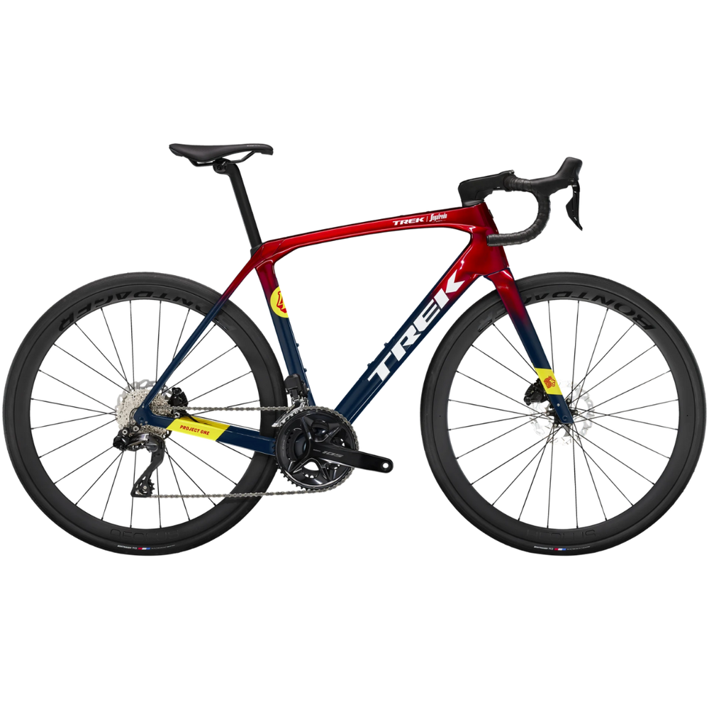 Domane SLR 6 AXS Gen 4 - Metallic Red Smoke to Blue Smoke Fade