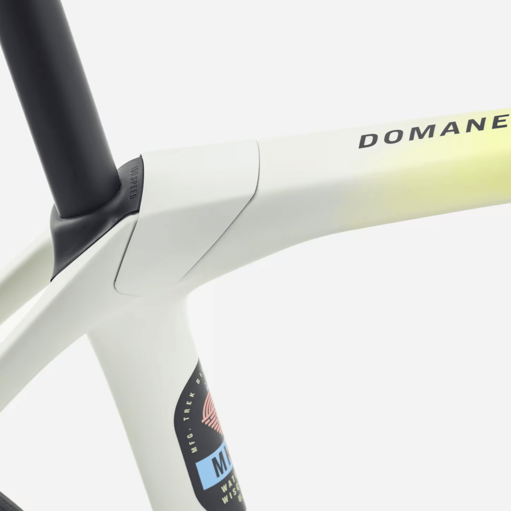 
                  
                    Domane SL 6 Gen 4 - Era White/Glowstick/Coral Fade
                  
                