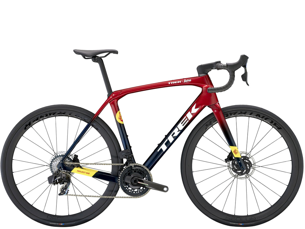 Domane SLR 7 AXS Gen 4 - Metallic Red Smoke to Blue Smoke Fade