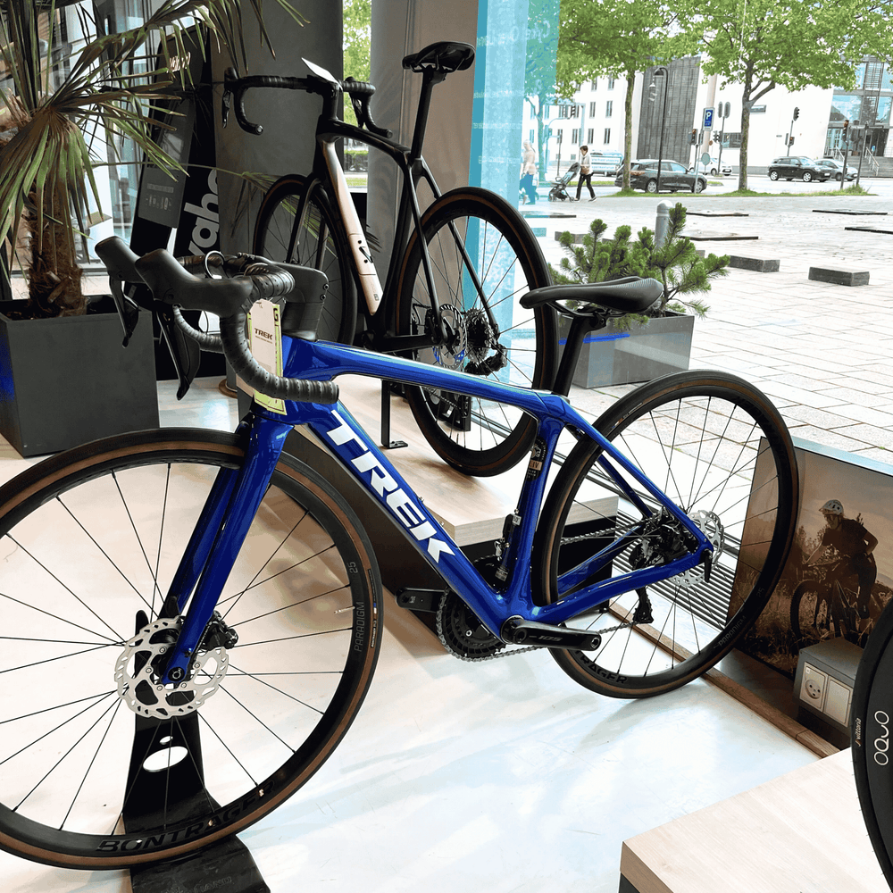 
                  
                    Domane SL 6 Gen 4 - Hex Blue
                  
                