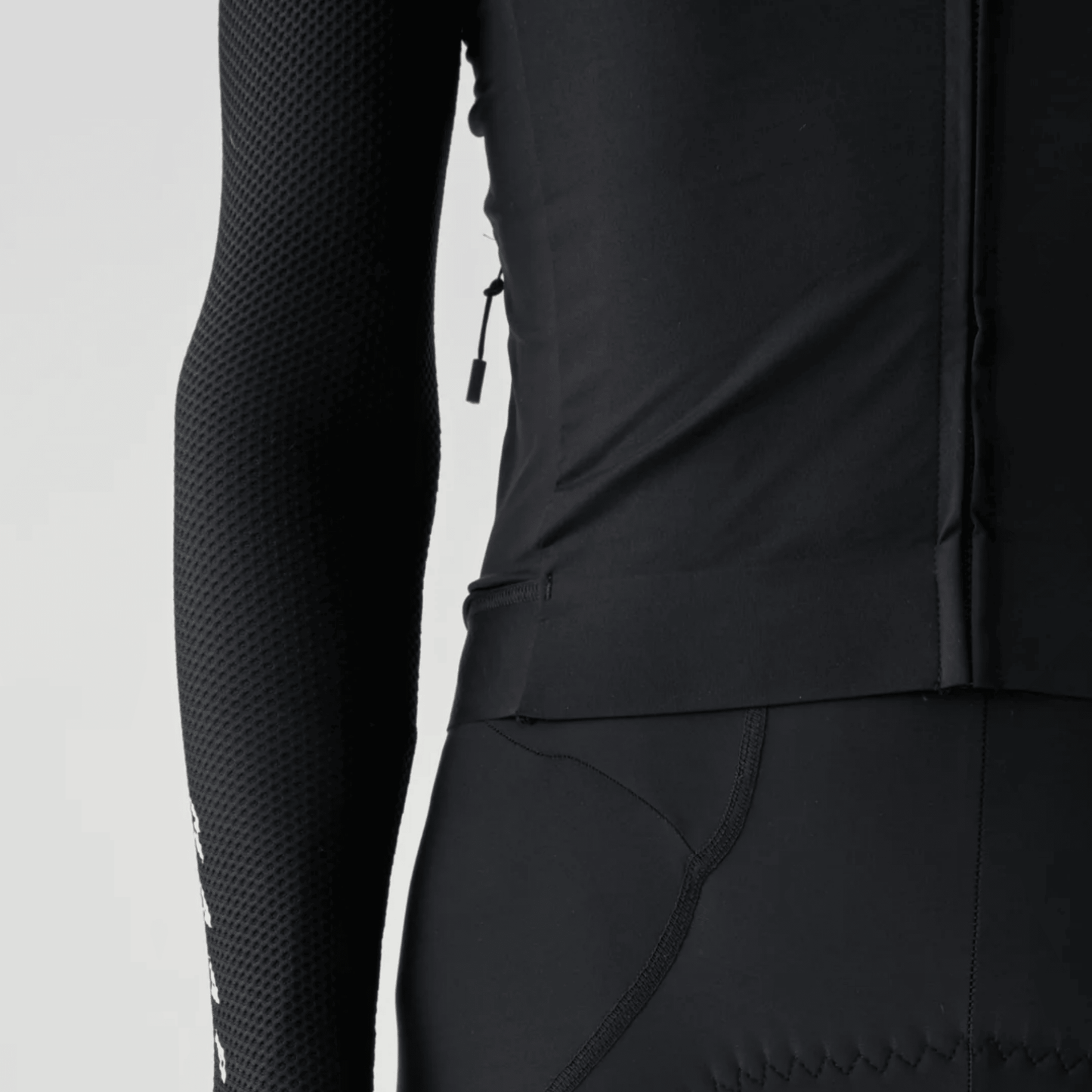 
                  
                    MAAP Evade Pro Men's Base LS Jersey 2.0
                  
                