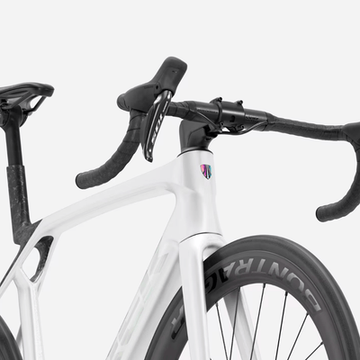 Madone SL 6 Gen 8 - Gloss Crystal White 2026
