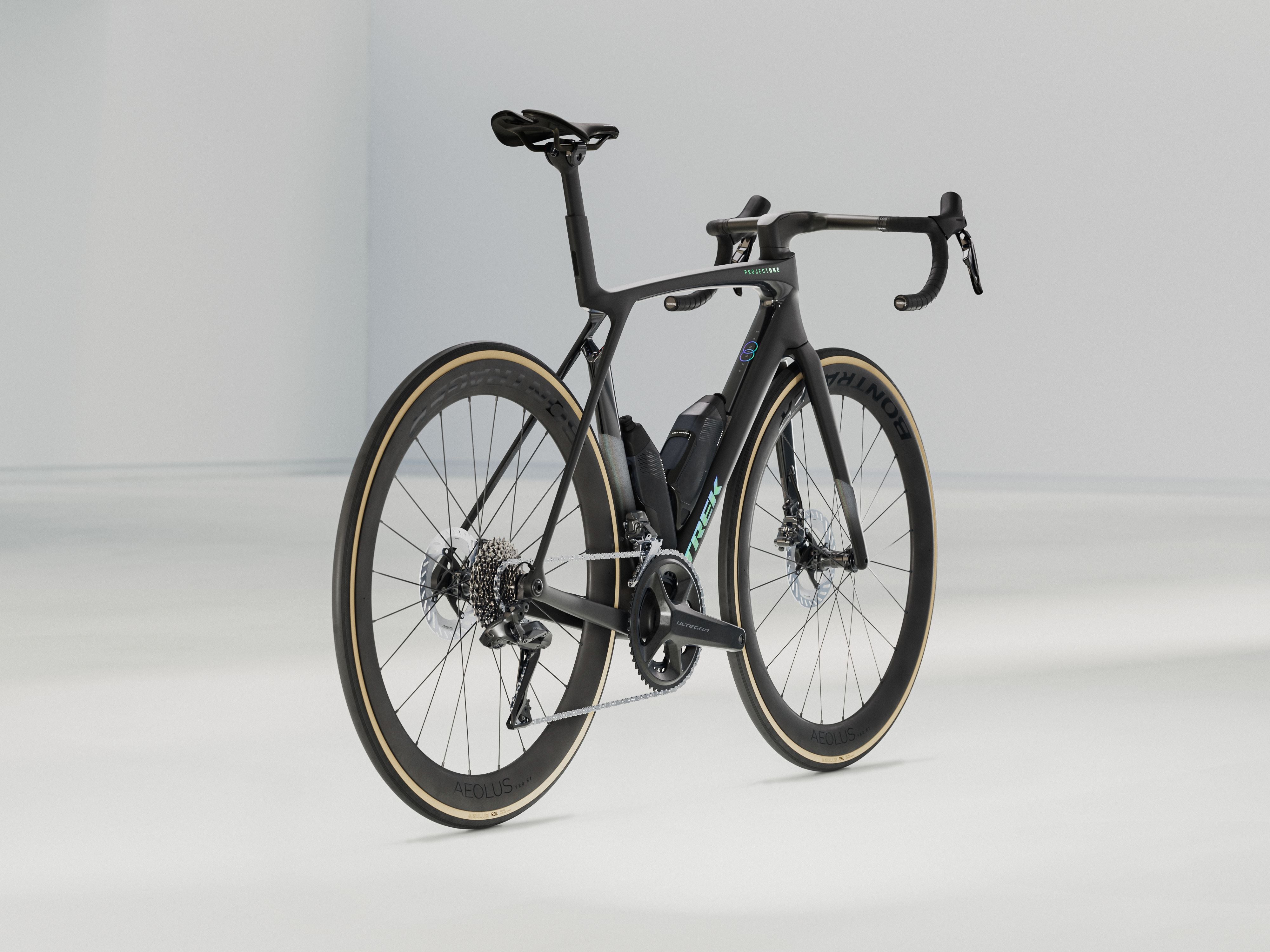 Madone SLR 7 Gen 8 - Matte/Gloss Carbon Smoke